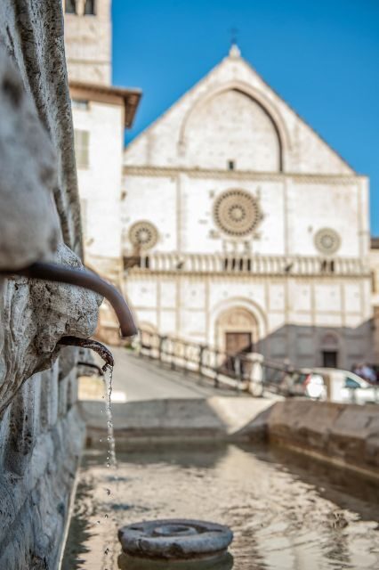 Assisi: Walking Tour with St. Francis Basilica Visit - Basilica of Santa Chiara: Art, Devotion, and the Francis Legacy