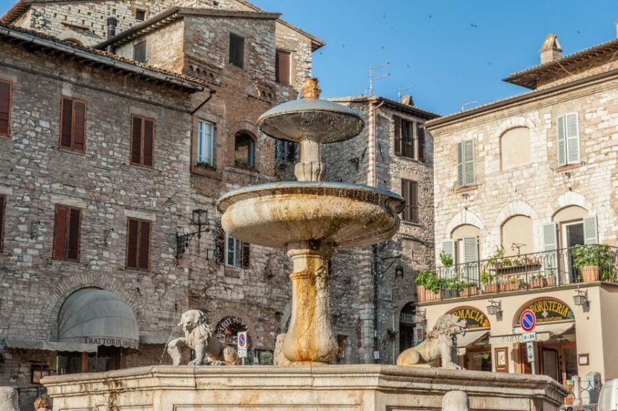 Assisi: Walking Tour with St. Francis Basilica Visit - Timing Matters: Reaching Saint Francis Basilica for Frescoes and Meaning
