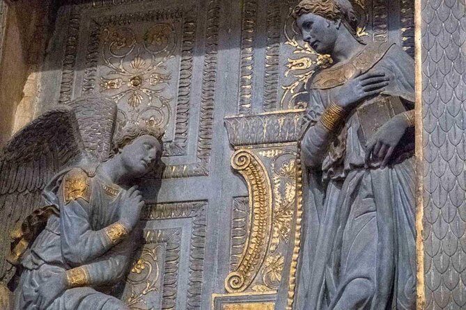 Basilica Santa Croce: Walking Among the Masters of Florence - Outside details: the polychrome façade and the bell tower view
