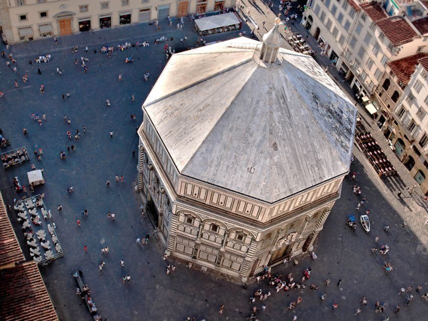 Best of Florence: small group walking tour - Crossing Ponte Vecchio: where the walk turns into a memory