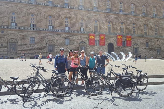 Bike Tour of Florence with Piazzale Michelangelo - Comfort, safety, and helmets: what to check before you roll