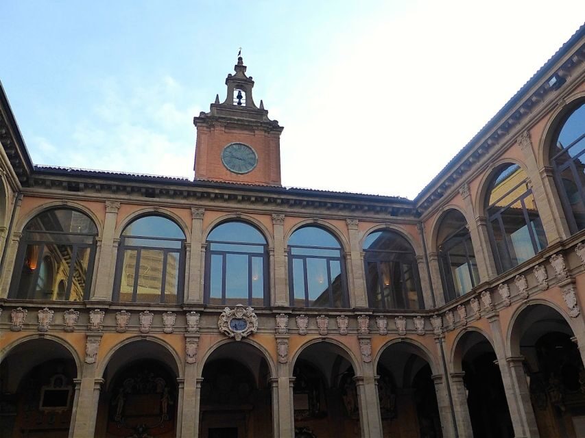 Bologna: Audio-Guided Archiginnasio Visit with Food Tasting - Key things I’d focus on before you go