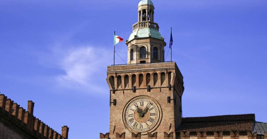 Bologna: Clock Tower Audio Guide and Food Tasting - Entering the tower: what the QR audio guide experience feels like