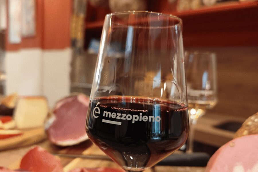 Bologna: Food and Wine Tasting with Interactive Game - Hosts, Rewine Tech, and the Feeling of a Real Workshop