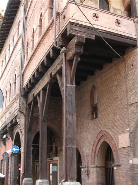 Bologna: Guided Walking Tour - Key things you’ll notice on this Bologna walking tour