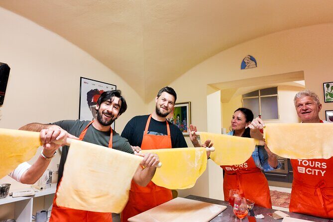 Bologna Local Pasta Cooking Class, Ragu, Spritz, Wine & Gelato - Bologna Local Pasta Cooking Class: Tagliatelle, Ragù, Casoni Spritz, Wine, Gelato