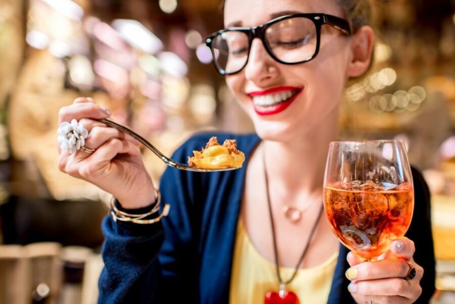 Bologna: Open Bus City Tour and Local Food Tasting - Timing: fitting a 1-day route into a real Bologna schedule