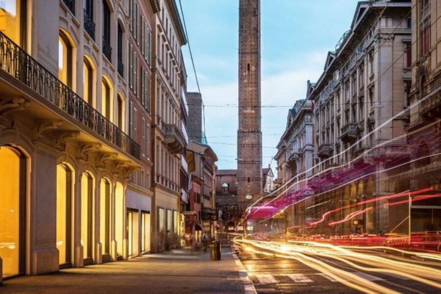 Bologna: Private custom tour with a local guide - Languages and accessibility: easier communication, smoother pacing