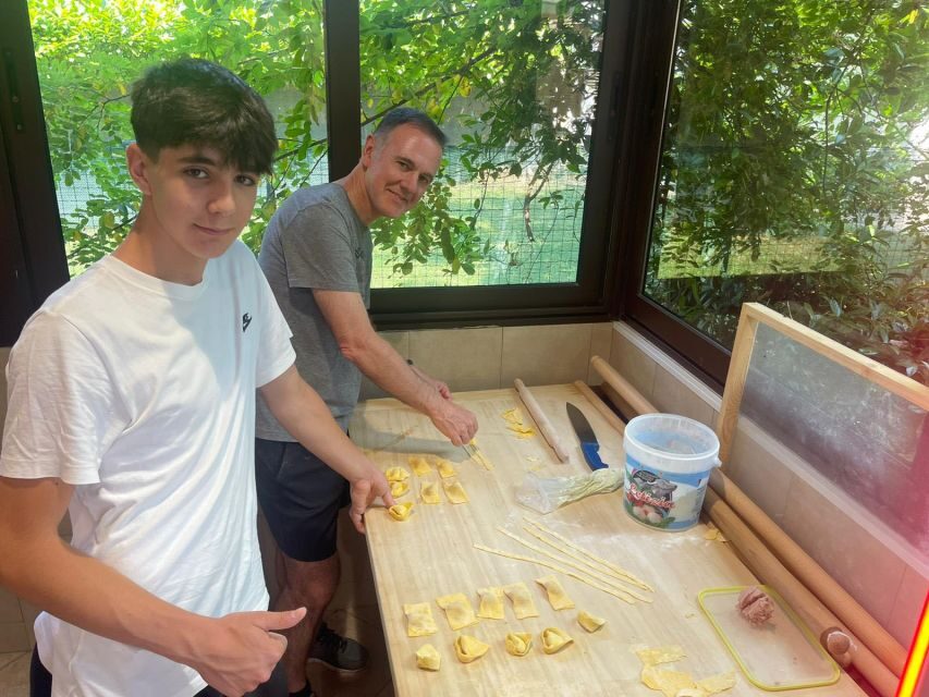 Bologna: Traditional Bolognese Cooking Class with a Meal - A Bologna pasta class that feels like dinner with a family kitchen