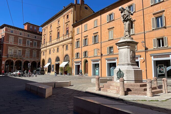 Bologna: Walking Food Tour and Highlights with a Local Guide - Two Towers area: sightseeing without stealing your appetite