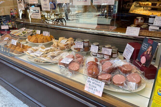 Bologna: Walking Food Tour and Highlights with a Local Guide - Local bakery dessert stop, then gelato to finish