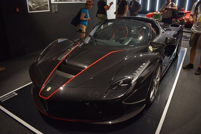 Cars&Food: Lambo, Ferrari, Parmigiano, Balsamic, PrivateTransport - The real vibe: cars and “black gold” in the same day