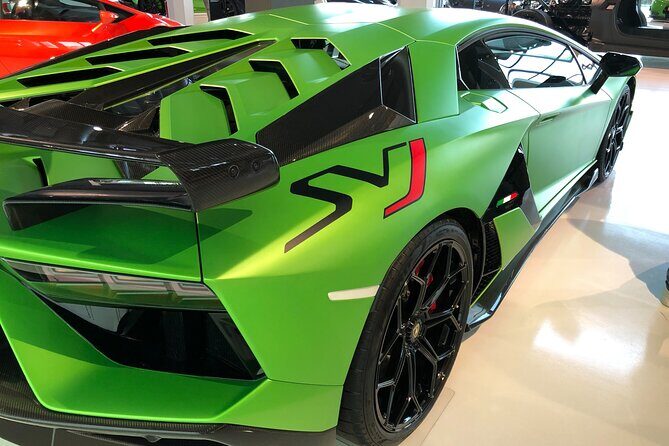 Cars&Food: Lambo, Ferrari, Parmigiano, Balsamic, PrivateTransport - Guides, drivers, and what you should expect from “private”