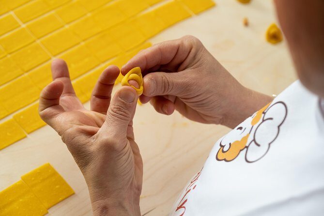 Cesarine: Small group Pasta and Tiramisu class in Bologna - Group size, pacing, and what skill level fits