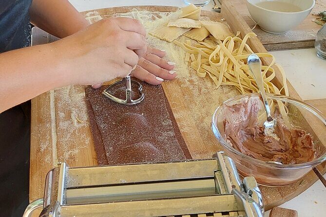 Cooking Class on a Family Farm in Chianti with Lunch - Wine and olive oil with each course: the Tuscan pairing that actually works