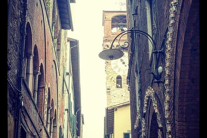 Discover Lucca’s Secrets on a Guided Walking Tour - San Frediano Basilica: the Byzantine-style mosaic facade stop