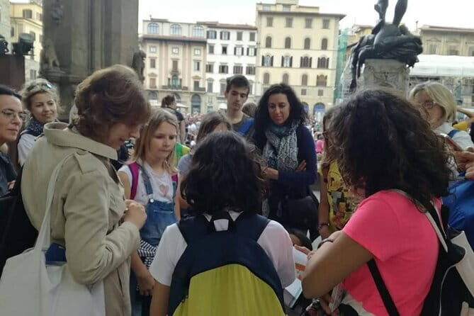Experience Florence’s Art and Architecture on a Walking Tour - Piazza della Repubblica: Roman Florence in a Modern Square