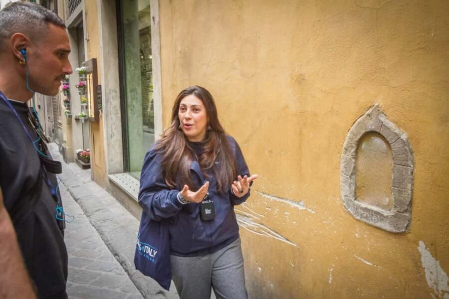 Florence: Accademia Gallery Guided Tour with an Art Expert - Small group size: your advantage in a crowded museum