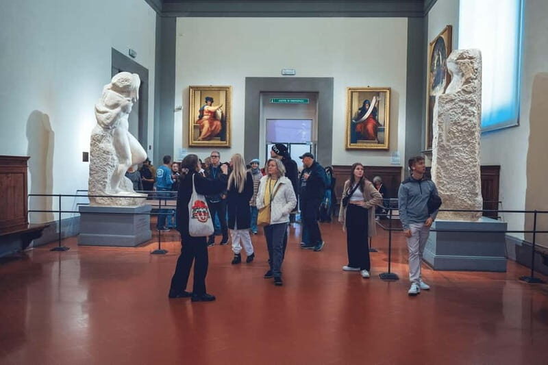 Florence: Accademia Gallery Guided Tour with Skip-the-Line - Language Options and Group Size: How the Tour Feels