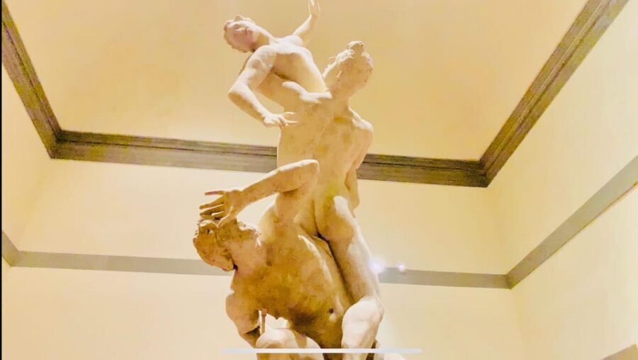 Florence: Accademia Reserved Time Ticket with Free E-Book - Meeting the assistant at Via Ricasoli and getting inside