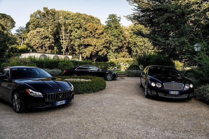 Florence Airport Private Transfer to the City - Picking your vehicle: cars and Mercedes minivans for 1–8 people