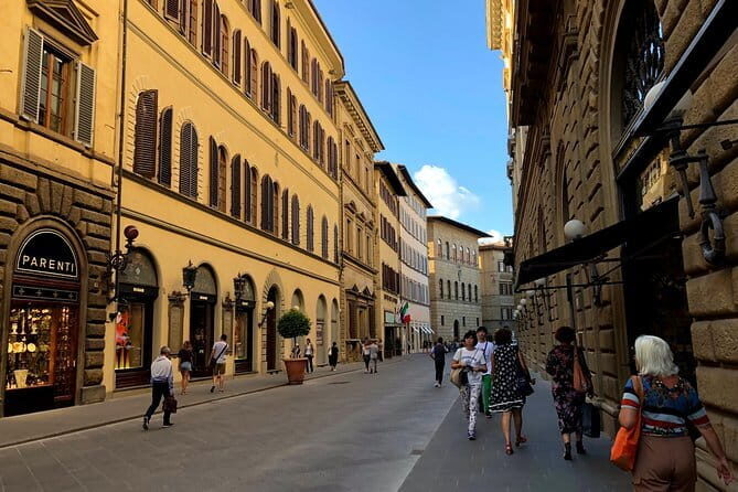 Florence: Best Of - with Tour Leader & Multilingual Audio Guide - Palazzo Vecchio and Piazza della Signoria: politics and sculpture in one place