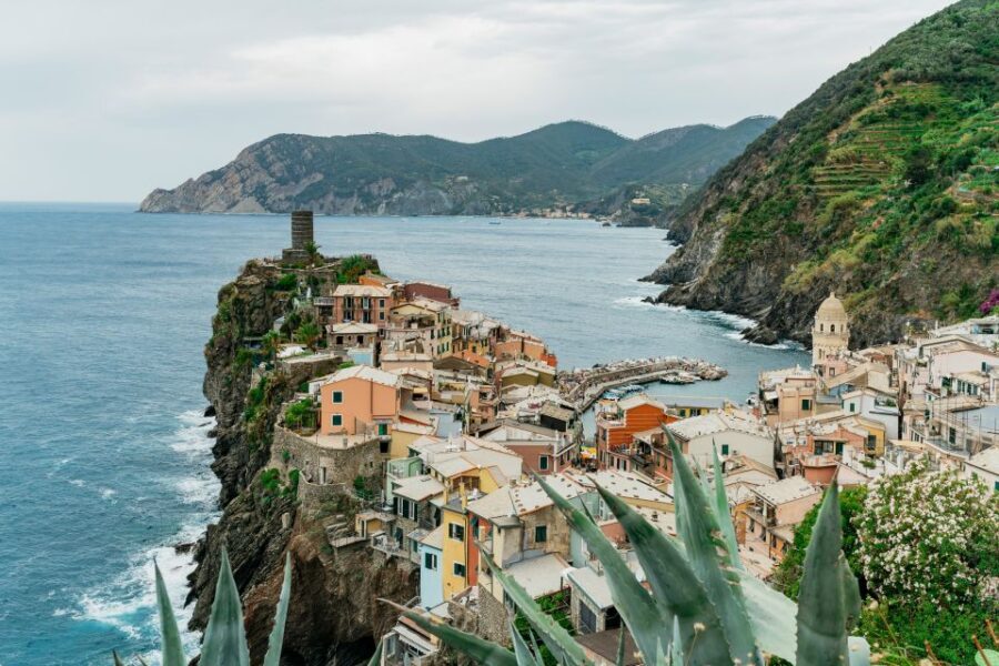 Florence: Cinque Terre Day Trip with Optional Hike - Monterosso and the boat ride: beaches, artisan shopping, and pictures from the water