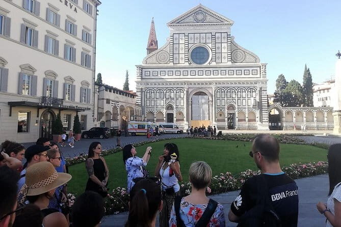 Florence City Center Exclusive Guided Tour w/ Accademia & David - Walking the city’s older spine: Via dei Calzaiuoli and Piazza della Repubblica