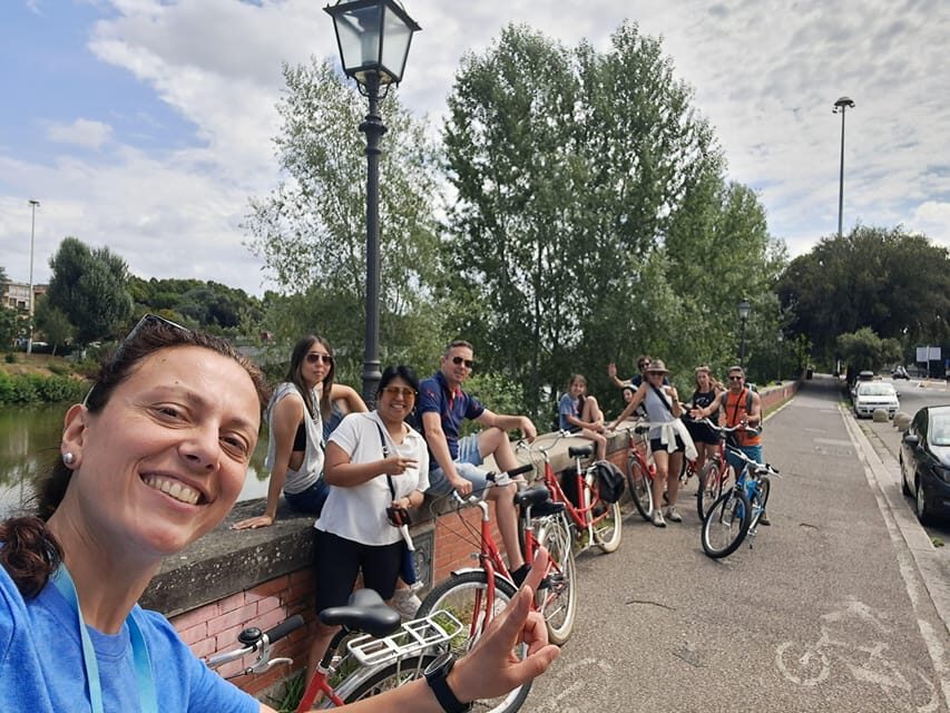 Florence: City Highlights Bike Tour - Piazza della Signoria and Palazzo Vecchio’s Lion Weather Legend