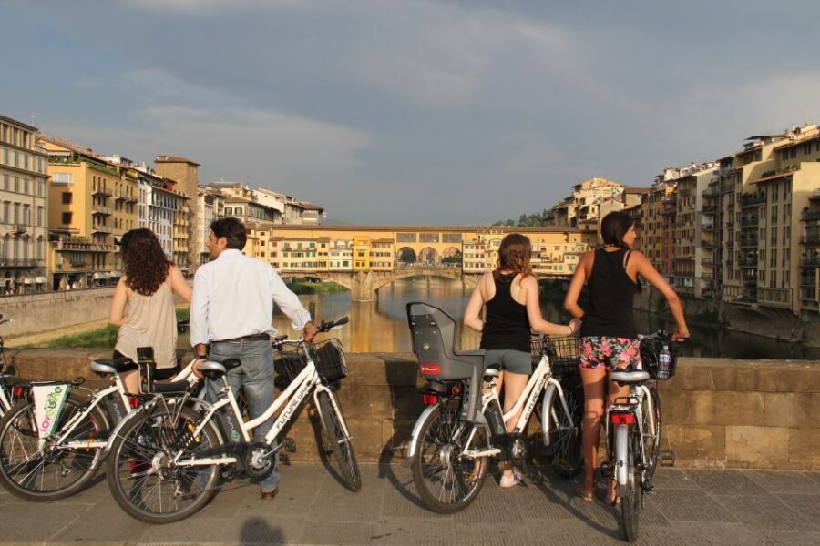 Florence: City Sightseeing Guided Bike Tour - Oltrarno: narrow streets, artisan areas, and bus-proof shortcuts