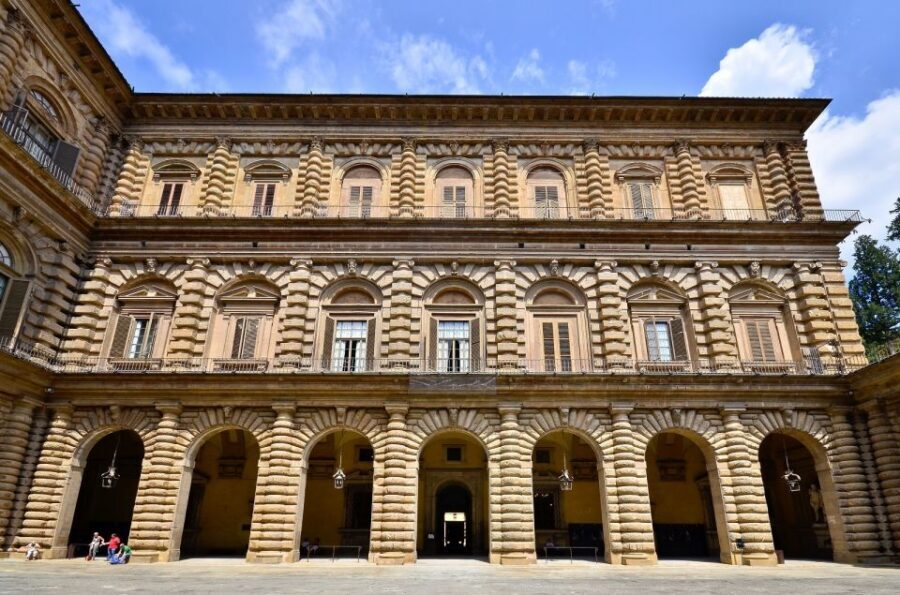 Florence: City Sightseeing Guided Bike Tour - Ponte Vecchio and the Uffizi area: classic views, timed to keep it fun