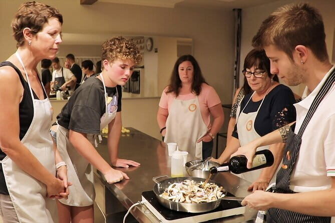 Florence Cooking Course with Historic Local Market Visit - Mercato Centrale shopping stop: what you’ll do besides just looking around