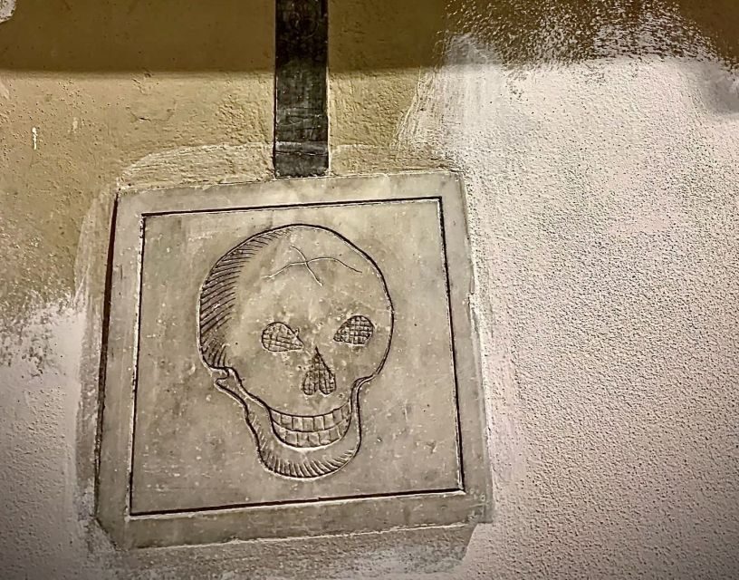 Florence: Dark Mysteries and Legends Guided Walking Tour - Via dei Servi and Santa Maria del Fiore dome views