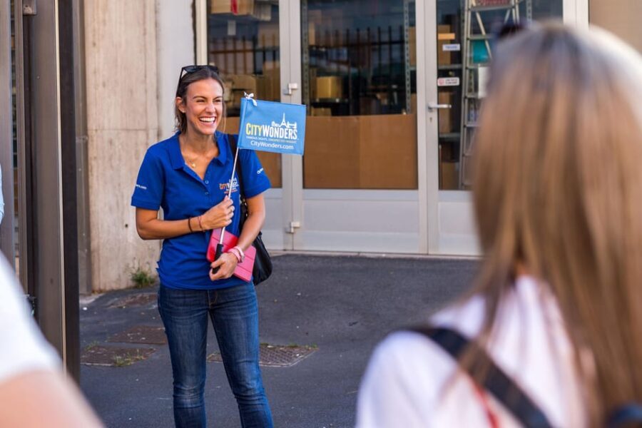 Florence: Dark Secrets & Scandals Evening Walking Tour - What this Florence evening tour does differently