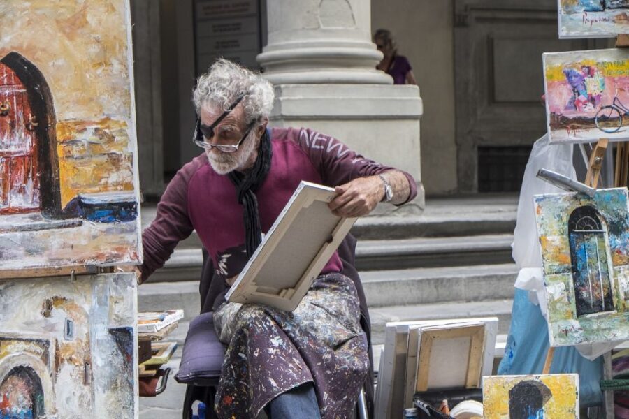 Florence: Eco-Friendly Panoramic Tour in Electric Golf Cart - Along the Arno to Michelangelo Square: the climb is part of the show