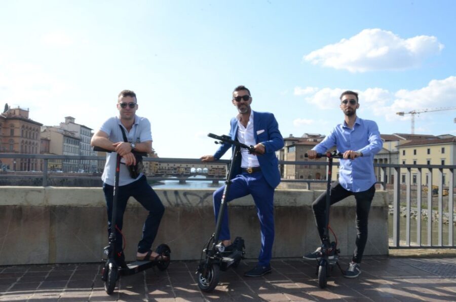 Florence: Electric Scooter Tour with Guide - What the guide should deliver: Renaissance stories you can connect to the street