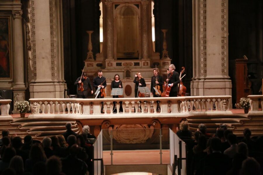 Florence: Evening Classical Music Concert - Santo Stefano al Ponte Vecchio Auditorium: Historic Arches and Strong Sound