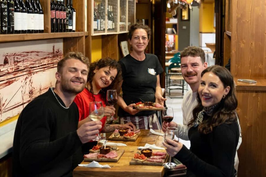 Florence: Food Walking Tour with Local Steak and Tuscan Wine - Santo Spirito Food + Wine: A Smart Way to See Florence’s Night Life