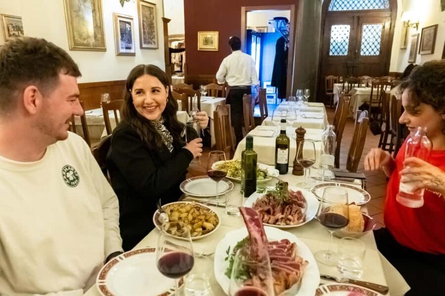Florence: Food Walking Tour with Local Steak and Tuscan Wine - Ponte Vecchio to Oltrarno: Bridge Photos and Ravioli That Actually Taste Like Italy