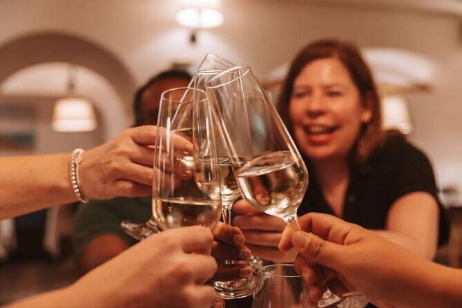 Florence Food & Wine Tour: Tuscan Tastings with Local Guide - A 4:30 pm tasting route through Florence