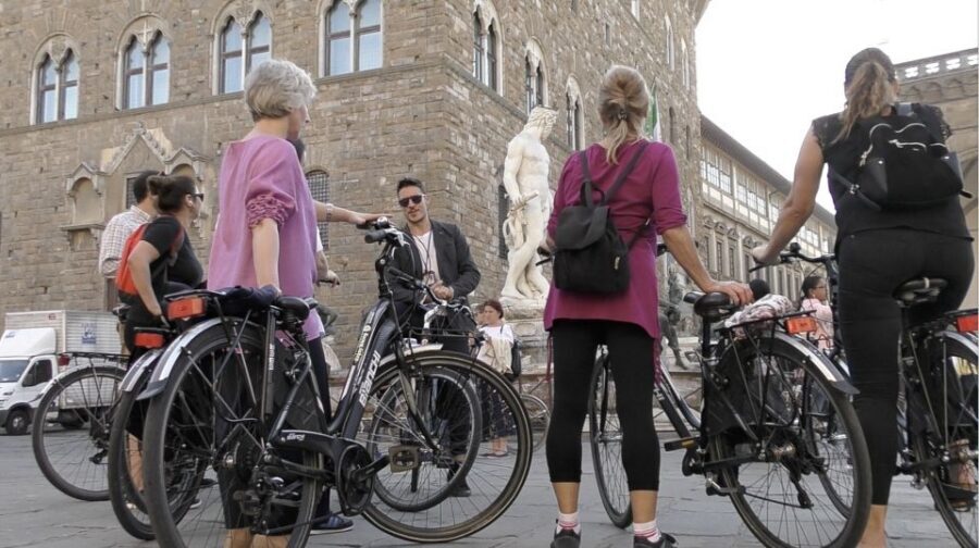 Florence: Guided Bike Tour with Piazzale Michelangelo - Duomo Complex area: getting your bearings fast