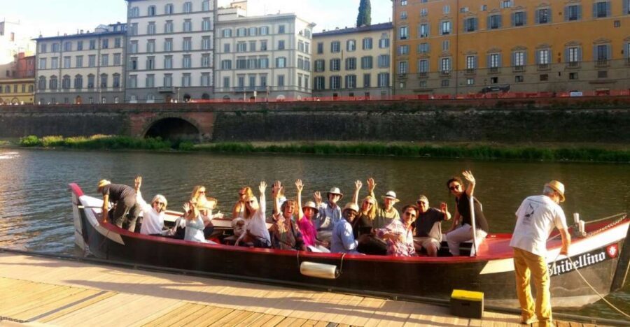 Florence: Guided Gondola Boat Tour with a Glass of Wine - The 1-Hour Route: From Uffizi-Adjacent Views to Oltrarno Riversides