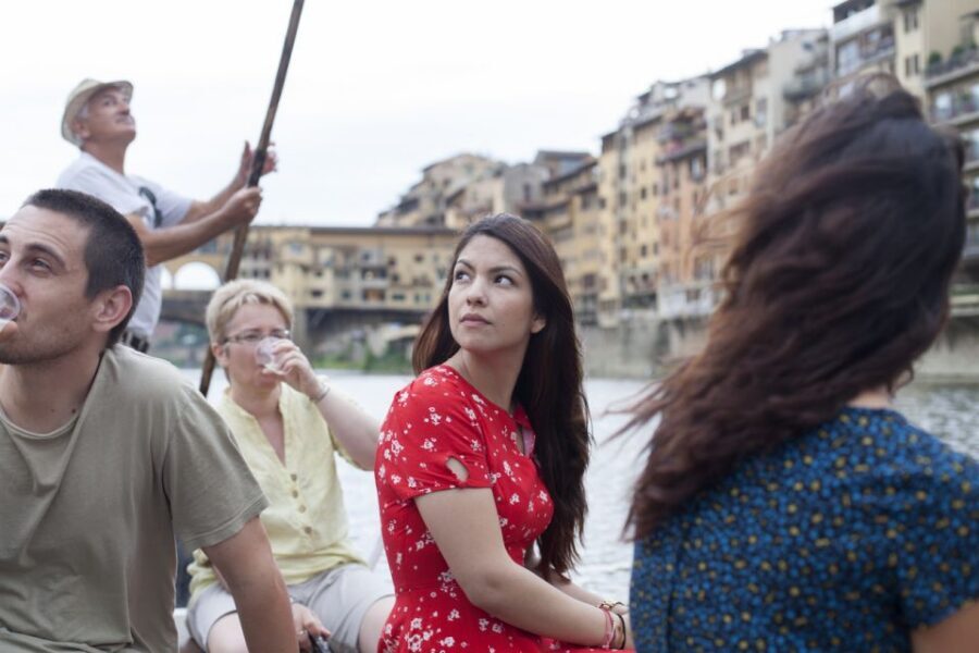 Florence: Guided Gondola Boat Tour with a Glass of Wine - Getting to Via dei Vagellai (and Onto the Boat) Smoothly