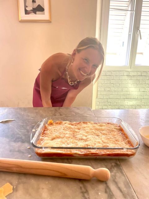 Florence: Lasagna and Spaghetti-Making Class - The meal setup: wine with your pasta, plus chocolate and limoncello