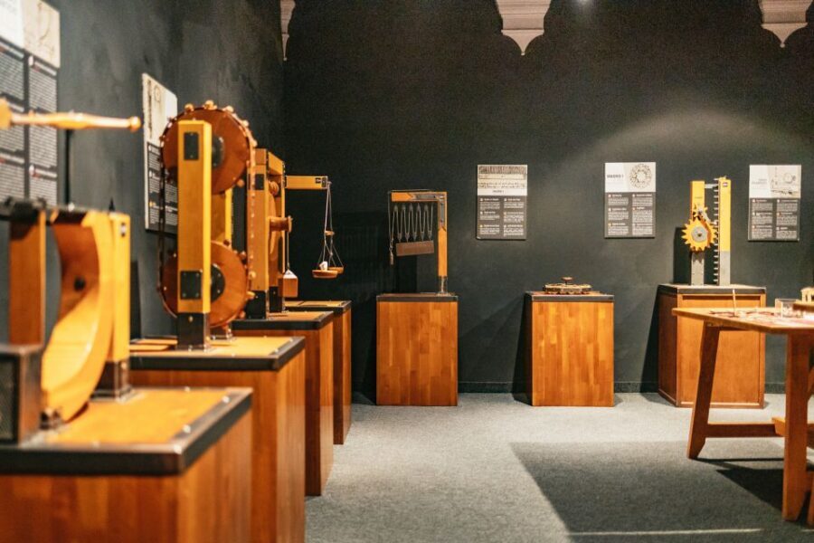 Florence: Leonardo Interactive Museum Entry Ticket - Common practical tips to make it smoother