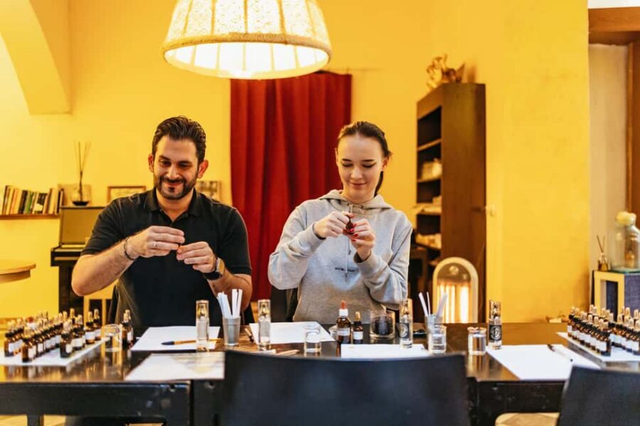 Florence: Perfume Masterclass and Sensory Experience - Antica Spezieria San Simone: a classic perfumery inside Florence