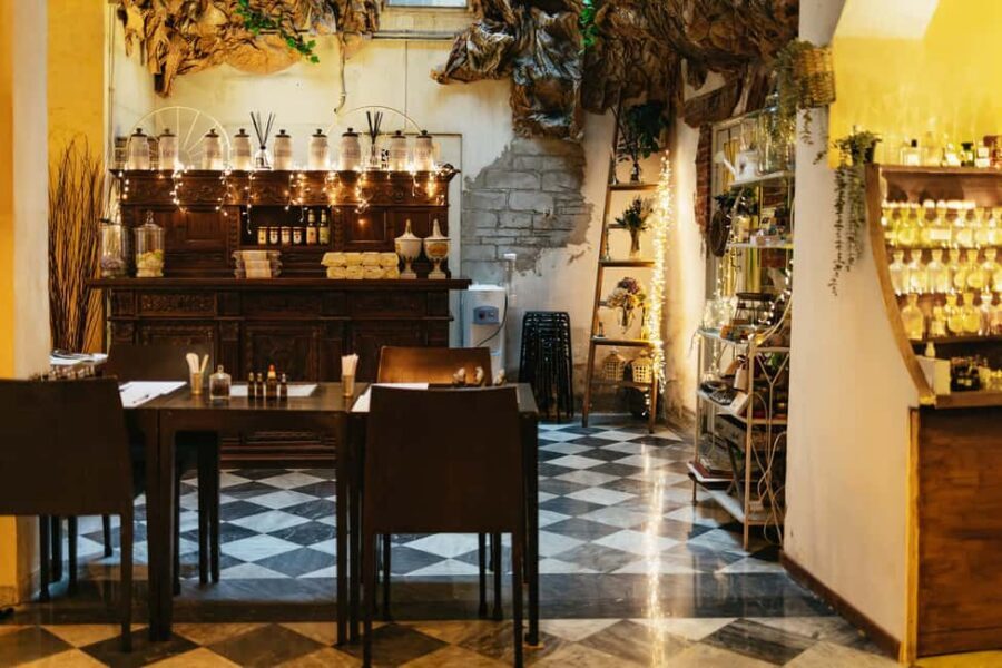 Florence: Perfume Masterclass and Sensory Experience - Coffee break and shop time: a real reset, not a rushed pause