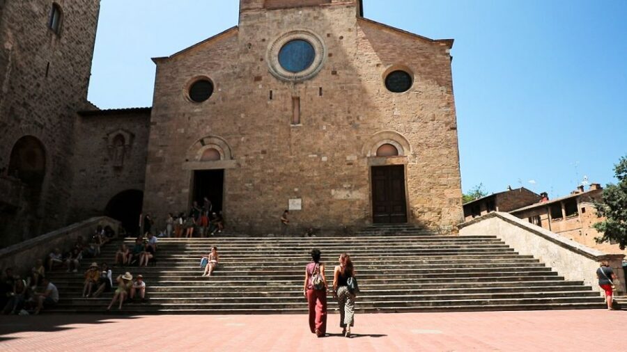 Florence: Pisa, Siena, S. Gimignano, Chianti Wine & Lunch - Siena on foot: Piazza del Campo, an old bank, and a cathedral visit