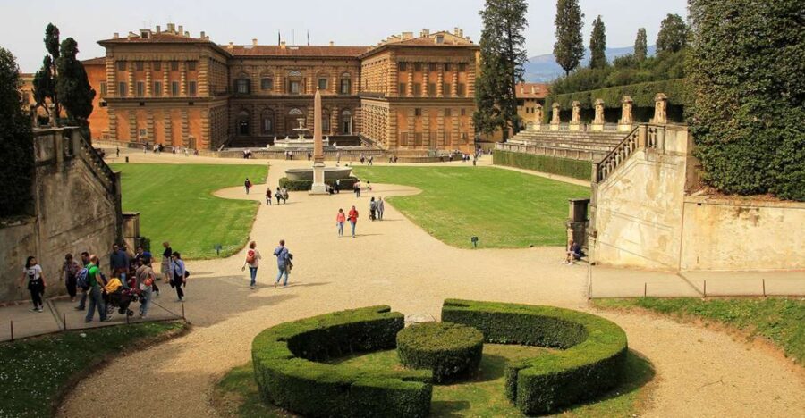 Florence: Pitti Palace and Boboli Gardens Walking Tour - From Medici power rooms to garden mazes