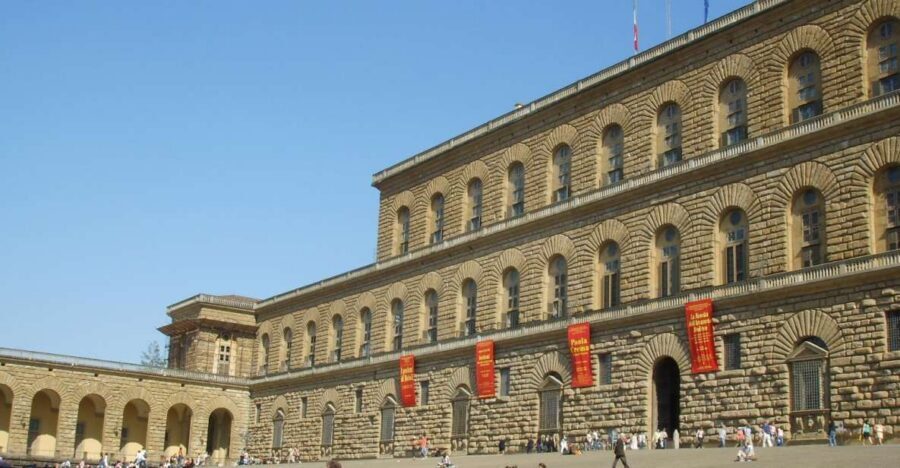 Florence: Pitti Palace Entry Ticket and Guided Walking Tour - Where the tour starts at Palazzo Pitti